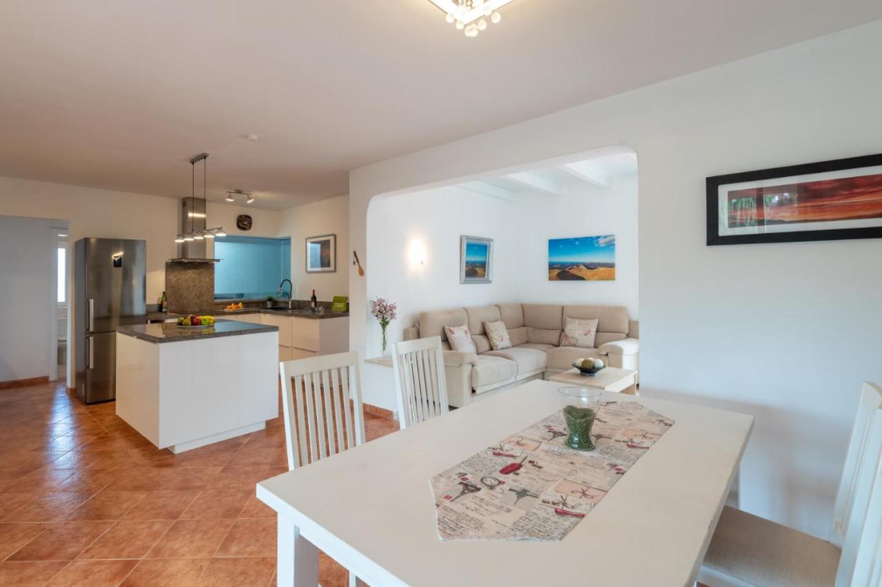 Villa Sarita Sol By Villa Plus Playa Blanca  Exterior photo